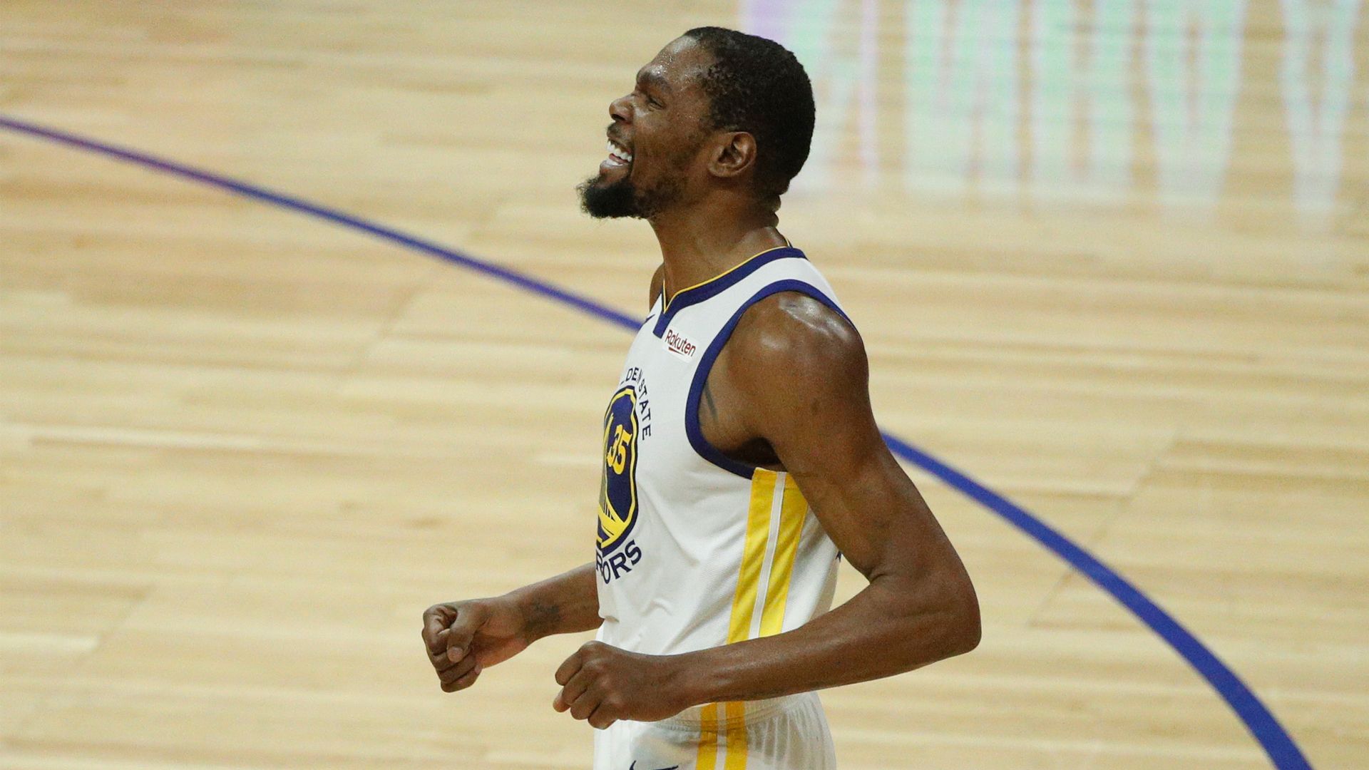 Kevin Durant vượt mặt Kobe Bryant trong màn trình diễn đỉnh cao trước Rockets